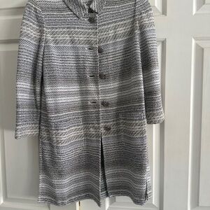 ST. JOHN
St. John Sophisticated Textured Jacket – Timeless Chic